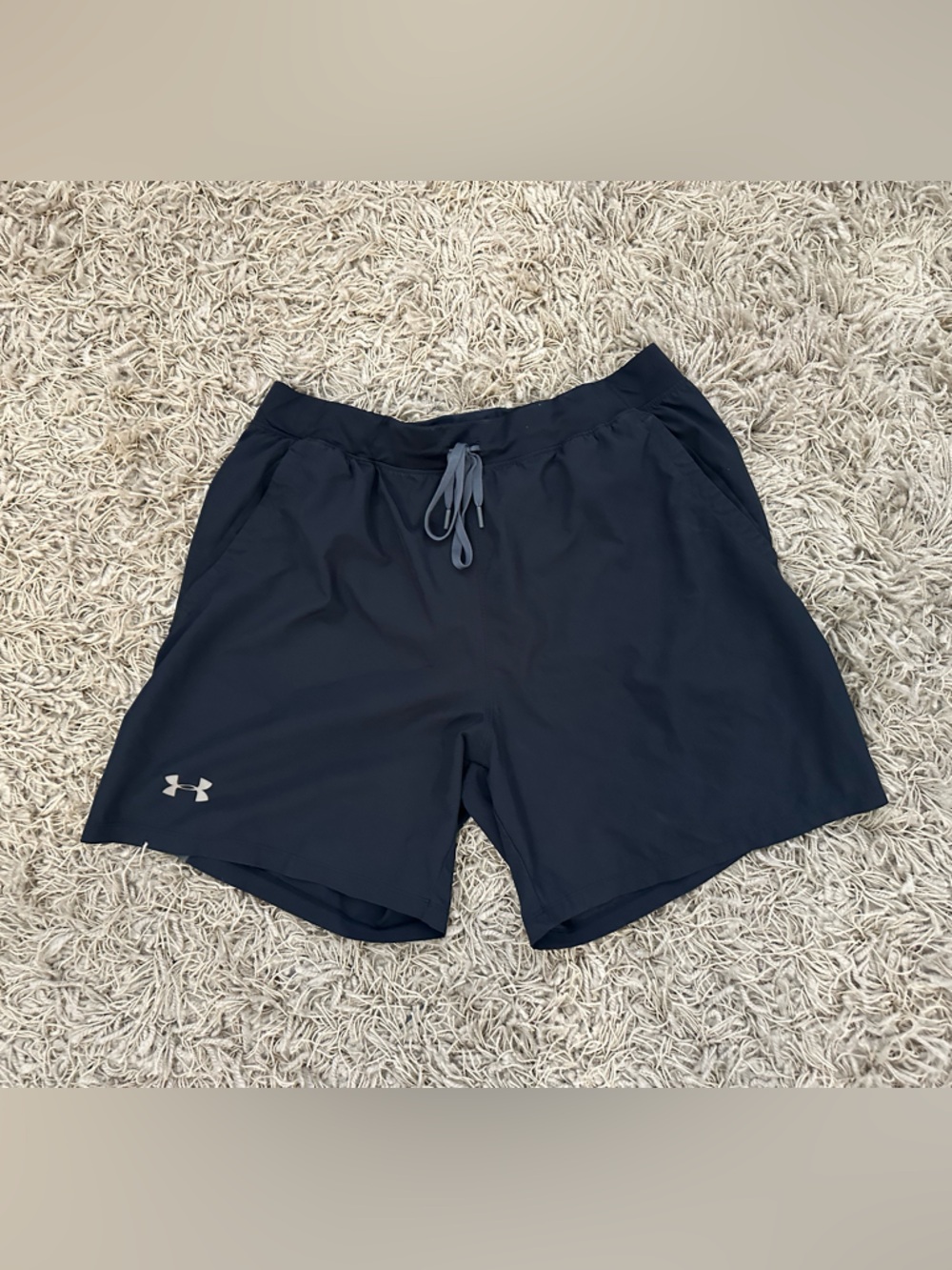 Under Armour Black Athletic HeatGear Fitted Shorts - Size XL